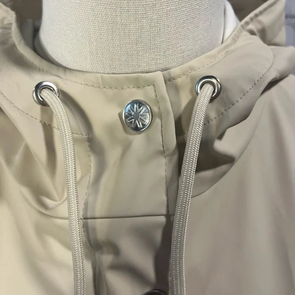 NWT Rains Curve Hooded Jacket -XL - Picture 8 of 14
